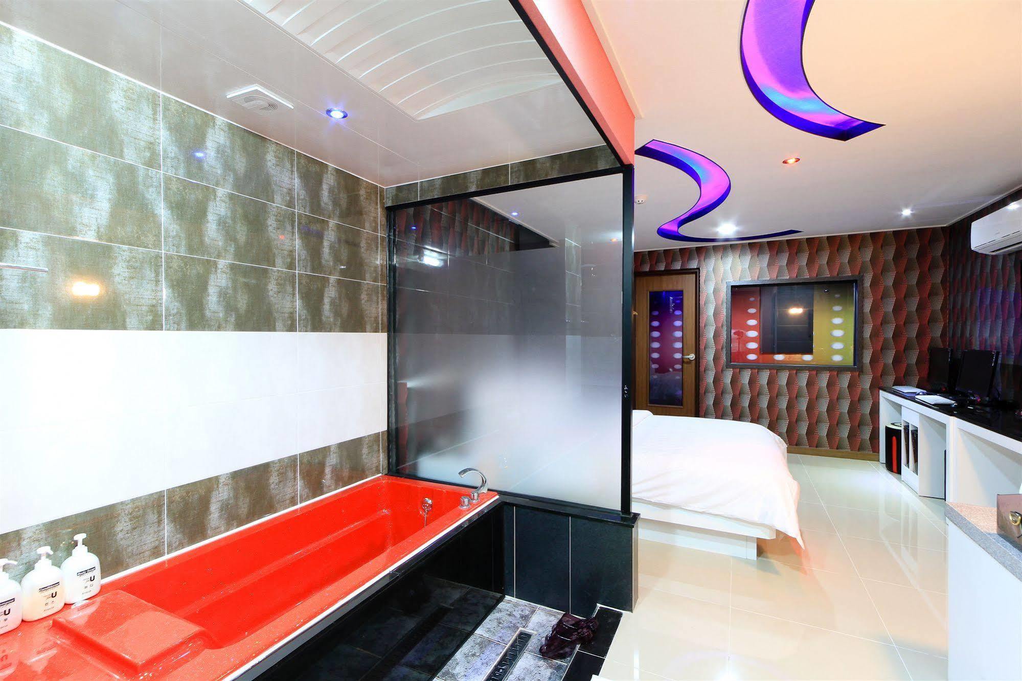 בוסאן Haeundae Foru Hotel מראה חיצוני תמונה